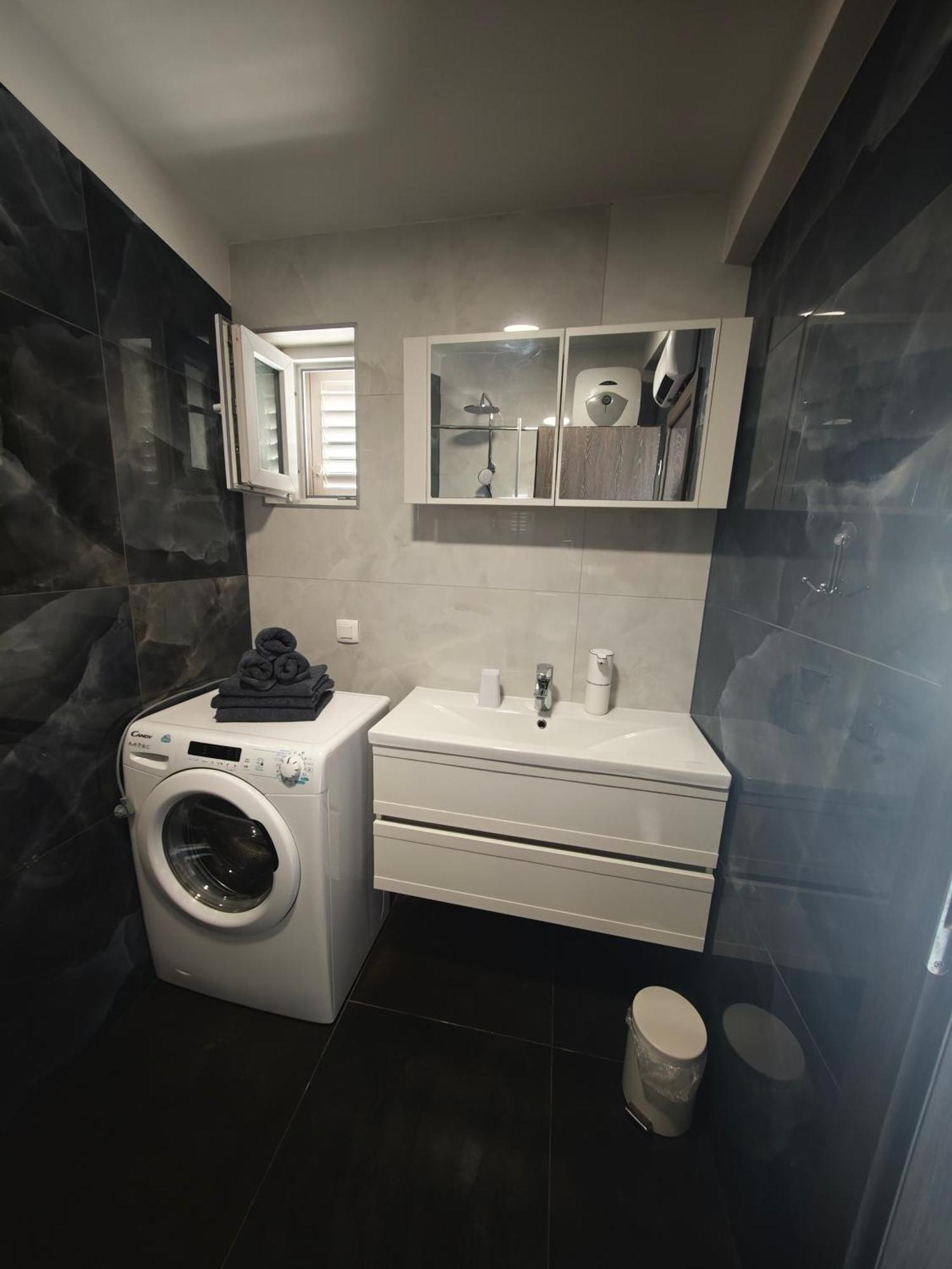 Apartman Lux Makarska Ngoại thất bức ảnh